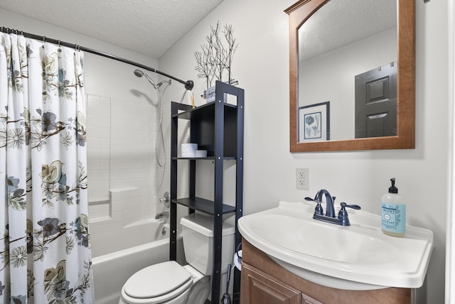 1020 Cornish Ln, Lawrenceburg, KY 40342 - full bathroom featuring a textured ceiling, vanity, and shower / bath combo with shower curtain