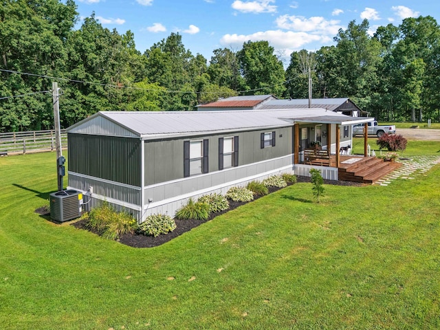 1100 Doublegate Rd, Jeffersonville, KY 40337 - view of front of home featuring covered porch and a metal roof