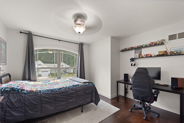 477 Barrington Dr, Somerset, KY 42503 - bedroom with dark wood-style flooring, an office area, and a ceiling fan