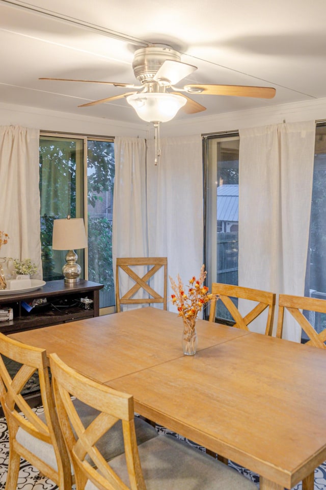 261 Applegrove Dr, Nicholasville, KY 40356 - dining room featuring a ceiling fan