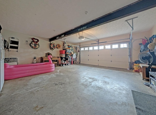 109 Edwards Ct, Lancaster, KY 40444 - garage featuring a garage door opener
