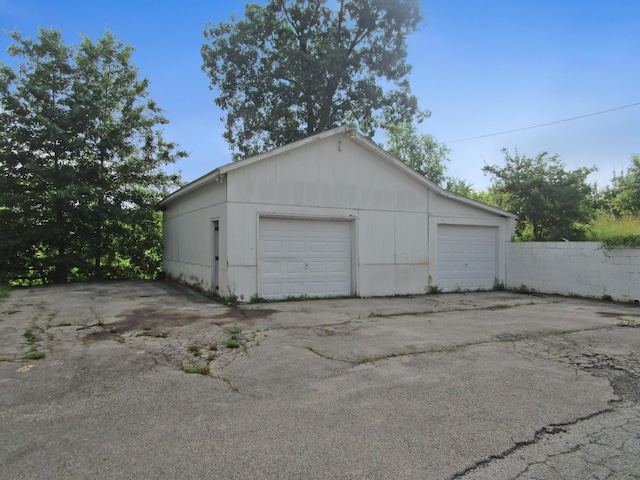 4000 Shadrick Ferry Rd, Frankfort, KY 40601 - view of detached garage