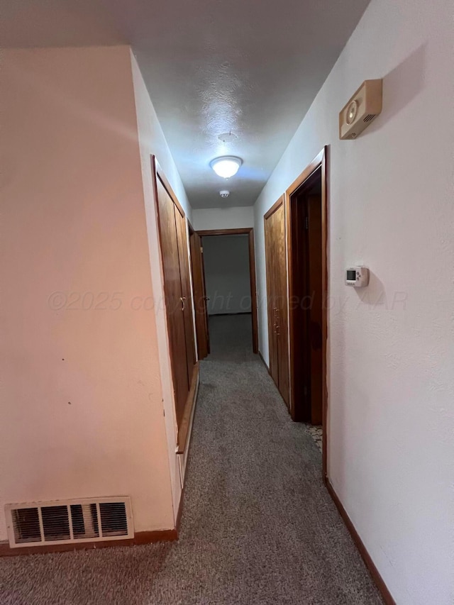 109 Ranger St, Hereford, TX 79045 - hall featuring carpet floors and baseboards