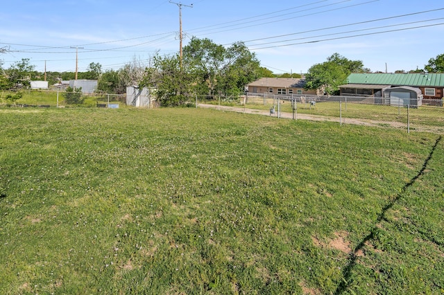 view of yard featuring fence