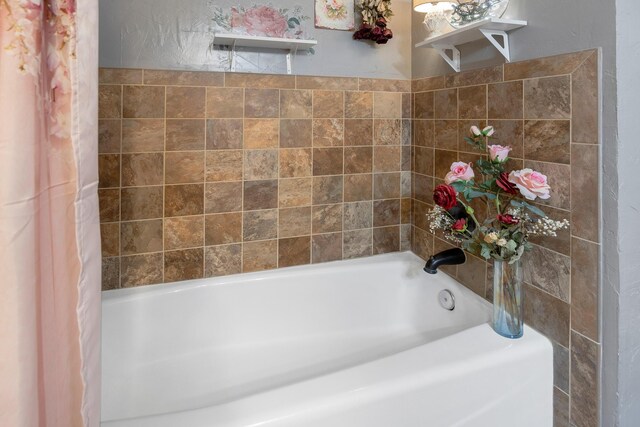6410 Hamstead Dr, Amarillo, TX 79109 - view of full bath