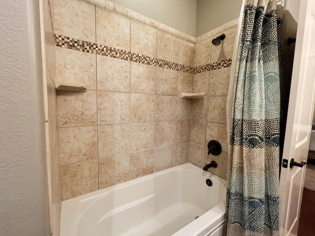 7507 Continental Pkwy, Amarillo, TX 79119 - full bath with shower / tub combo and a textured wall