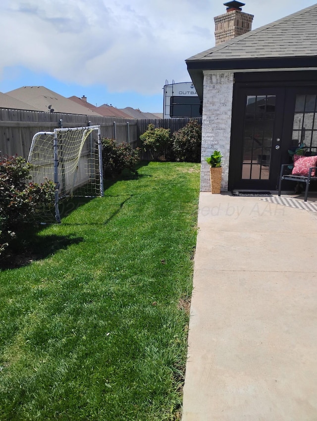 2901 Spokane Ave, Amarillo, TX 79118 - view of yard with a patio