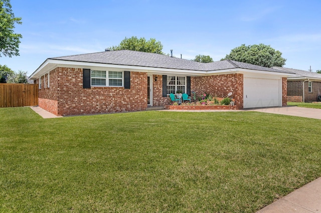 1811 Lynn St, Pampa, TX 79065 - photo 2