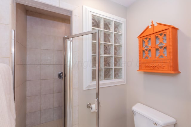 2314 Atkinsen St, Amarillo, TX 79106 - full bathroom featuring a shower stall and toilet