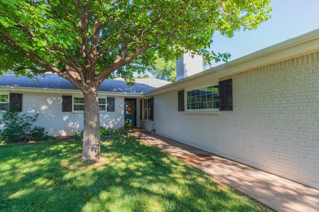 2314 Atkinsen St, Amarillo, TX 79106 - view of green lawn