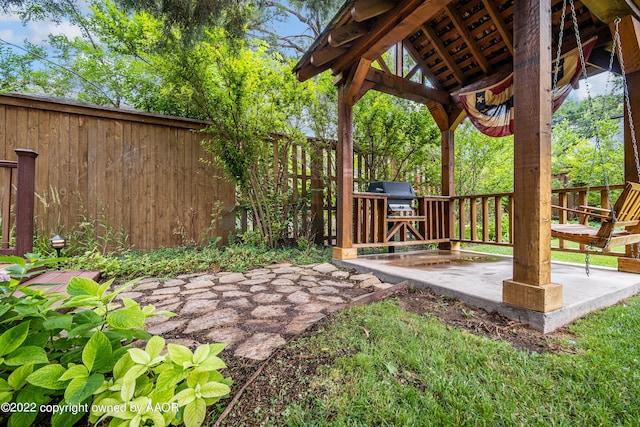 view of yard with a patio