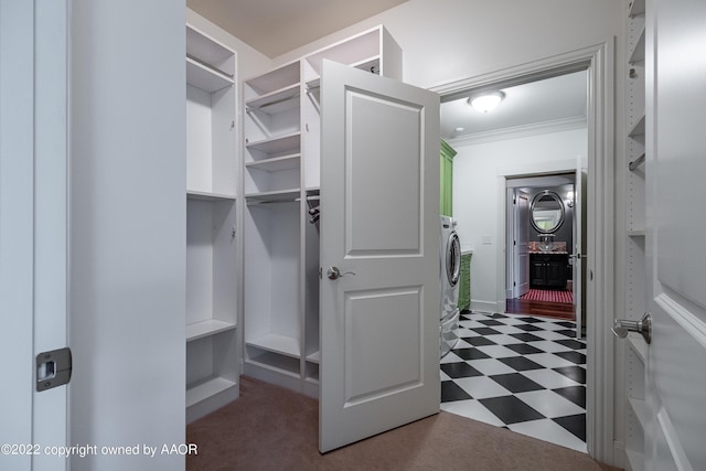 walk in closet featuring washer / clothes dryer