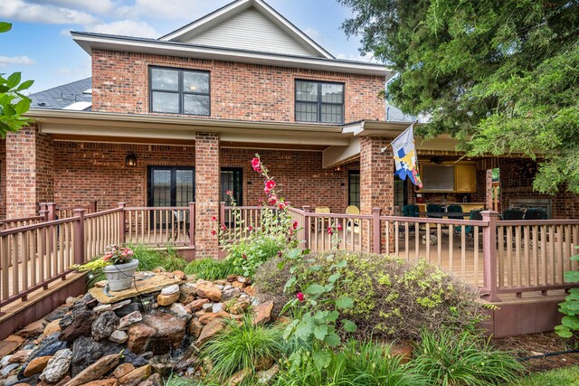 view of front of home featuring a porch