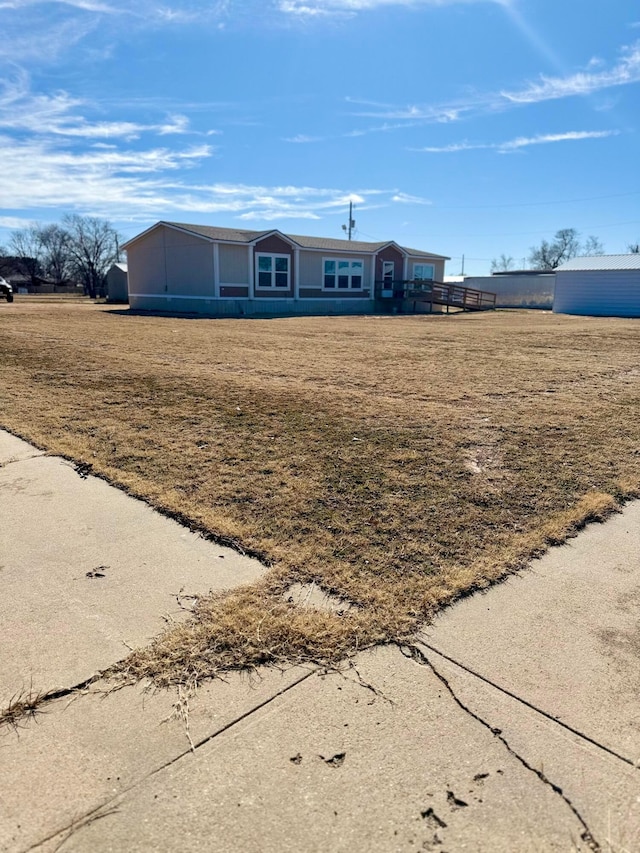 420 N 18th St, Memphis, TX 79245 - view of front of home with a front yard