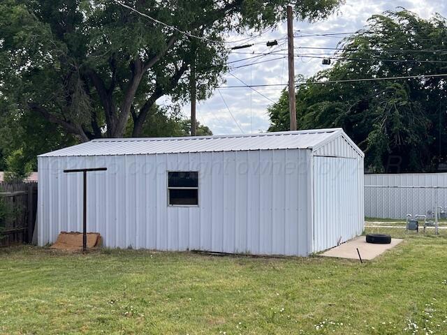 1605 S Colgate St, Perryton, TX 79070 - view of outbuilding