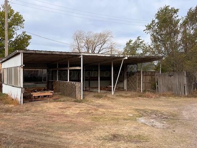 Listing photo 2 for 918 SW 22nd Ave, Perryton TX 79070