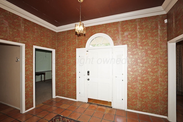 2604 Hawthorne Dr, Amarillo, TX 79109 - tiled foyer with baseboards and crown molding
