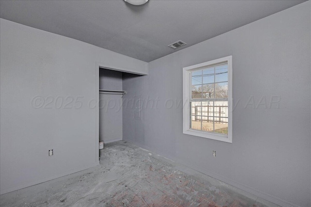 507 N Taylor St, Amarillo, TX 79107 - unfurnished bedroom with baseboards and a closet