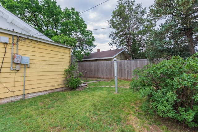 1600 S Hughes St, Amarillo, TX 79102 - view of yard