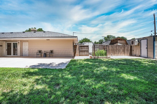 1301 Clyde St, Amarillo, TX 79106 - view of yard with a gate and a patio