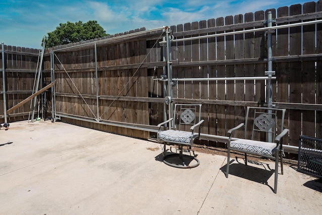 1301 Clyde St, Amarillo, TX 79106 - view of patio / terrace featuring a gate