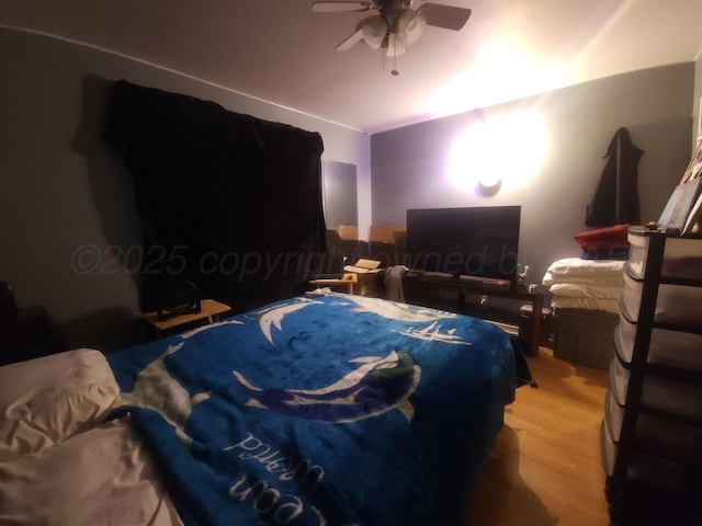 2706 Magnolia St, Amarillo, TX 79107 - bedroom with light wood-type flooring and ceiling fan