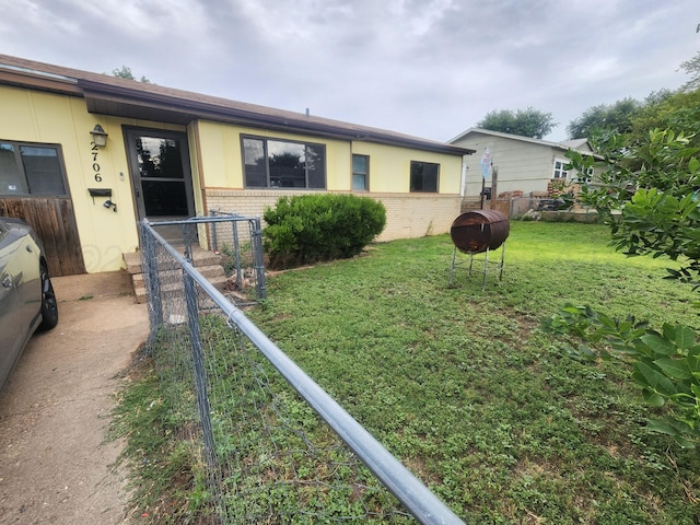 2706 Magnolia St, Amarillo, TX 79107 - view of yard with oil tank