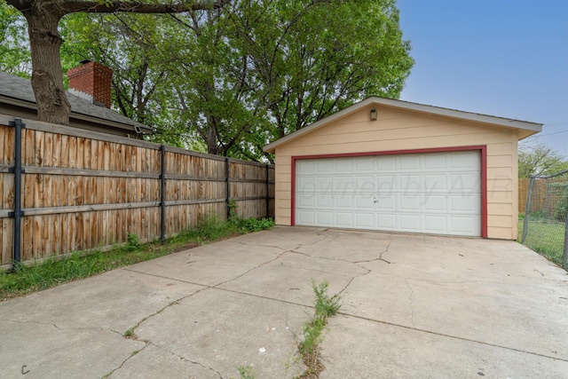 3519 S Julian Blvd, Amarillo, TX 79102 - detached garage featuring fence