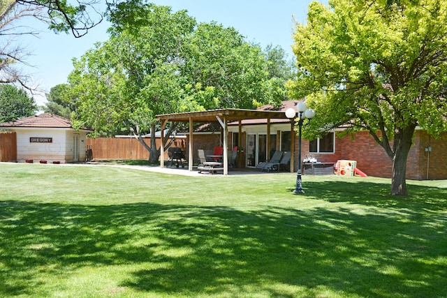 view of yard with a patio