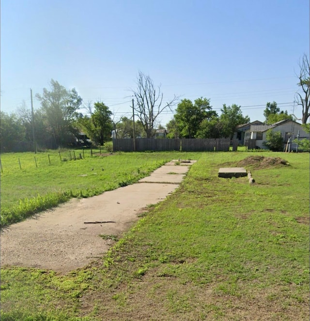 Listing photo 2 for 1306 E Browning Ave, Pampa TX 79065