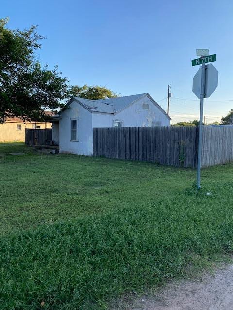 710 Bradford St, Memphis, TX 79245 - photo 20