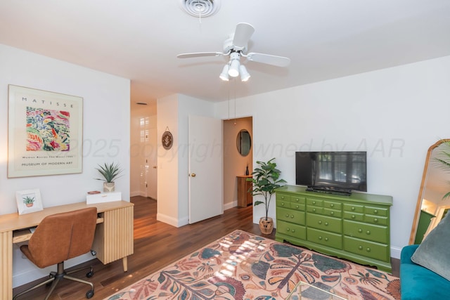 1506 S Alabama St, Amarillo, TX 79102 - office featuring wood finished floors, ceiling fan, and baseboards