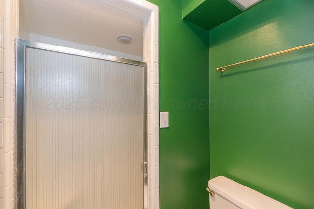1506 S Alabama St, Amarillo, TX 79102 - full bath featuring toilet and a stall shower
