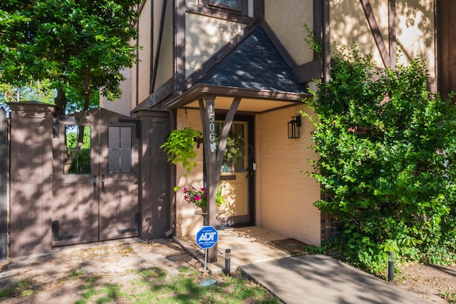 1506 S Alabama St, Amarillo, TX 79102 - entrance to property featuring stucco siding