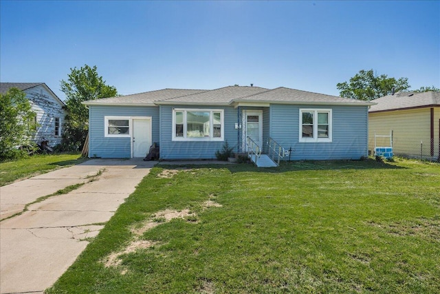 4317 Cline Rd, Amarillo, TX 79110 - bungalow-style house featuring entry steps, a front lawn, and driveway