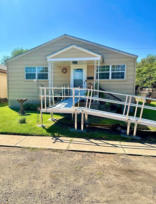 211 Estireno St, Borger, TX 79007 - photo 3