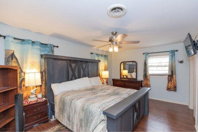 6102 Calumet Rd, Amarillo, TX 79106 - bedroom featuring wood finished floors and a ceiling fan