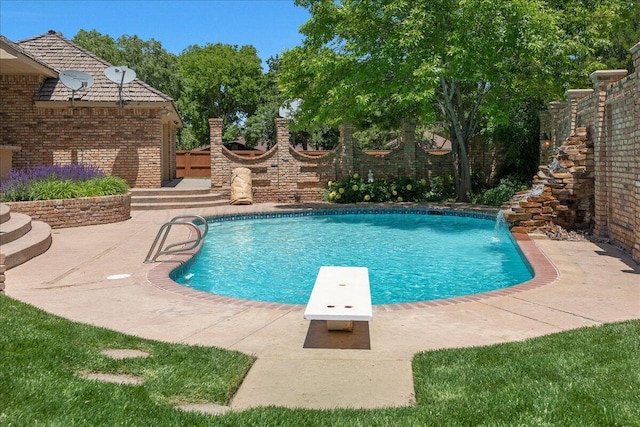 3511 Kensington Pl, Amarillo, TX 79121 - view of pool with a fenced backyard, a patio area, and a diving board