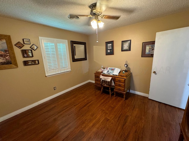7204 SW 39th Ave, Amarillo, TX 79109 - home office with a ceiling fan, wood finished floors, and a textured ceiling