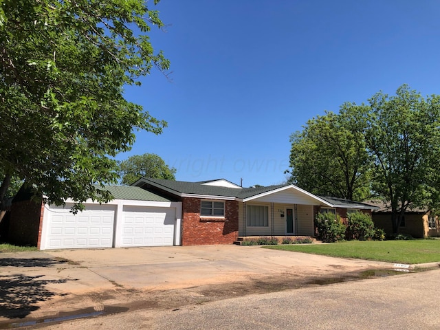 1706 Ellison St, Wellington, TX 79095 - photo 4