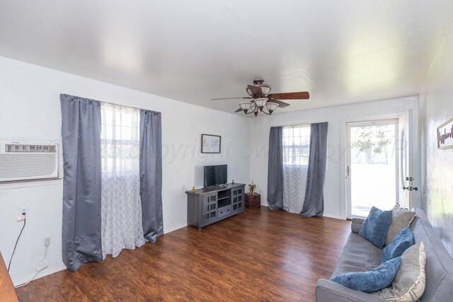 105 Poplar St, Skellytown, TX 79080 - photo 8