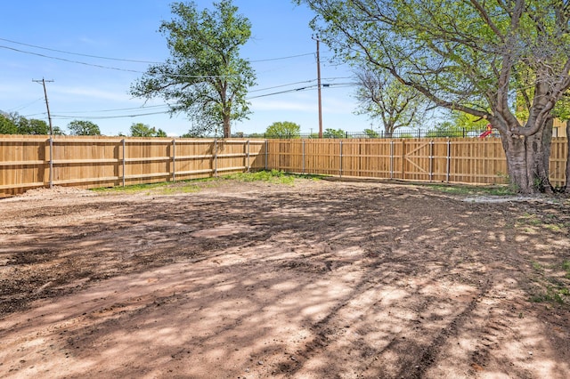 307 S Tennessee St, Amarillo, TX 79106 - view of yard featuring a fenced backyard