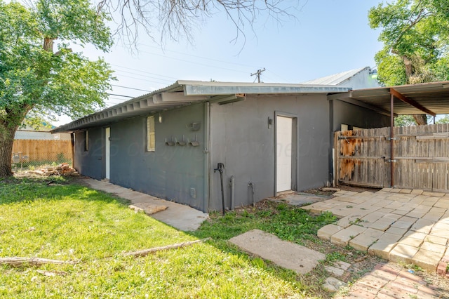 4106 S Jackson St, Amarillo, TX 79110 - garage with a gate