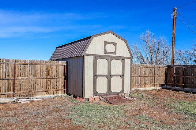 view of outbuilding