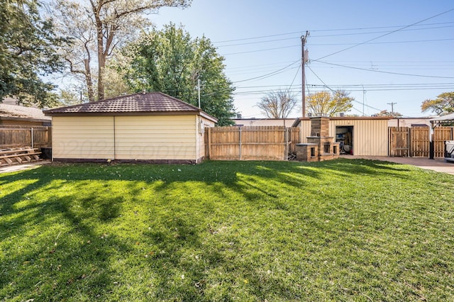 2000 3rd Ave, Canyon, TX 79015 - view of yard featuring an outdoor structure