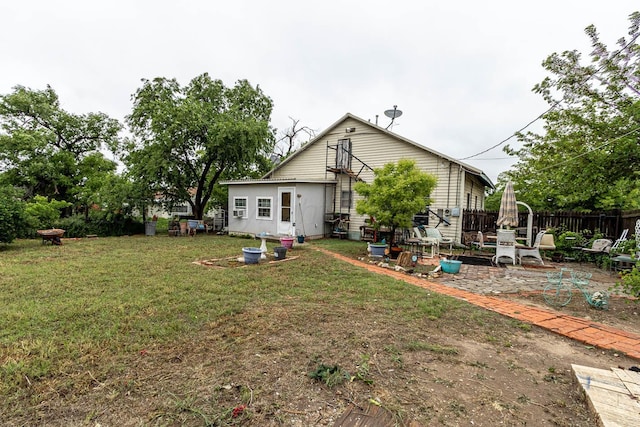 1010 E 3rd St, Clarendon, TX 79226 - rear view of house featuring a patio area