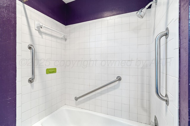 1604 Country Ln, Panhandle, TX 79068 - bathroom featuring bathtub / shower combination