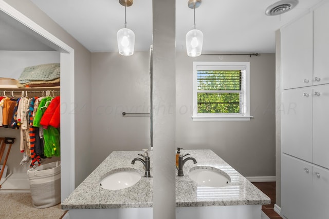 bathroom with vanity