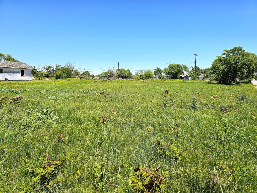 849 S Gray St, Pampa, TX 79065 - photo 2