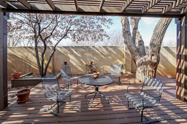 6 Woodstone St, Amarillo, TX 79106 - deck with a pergola